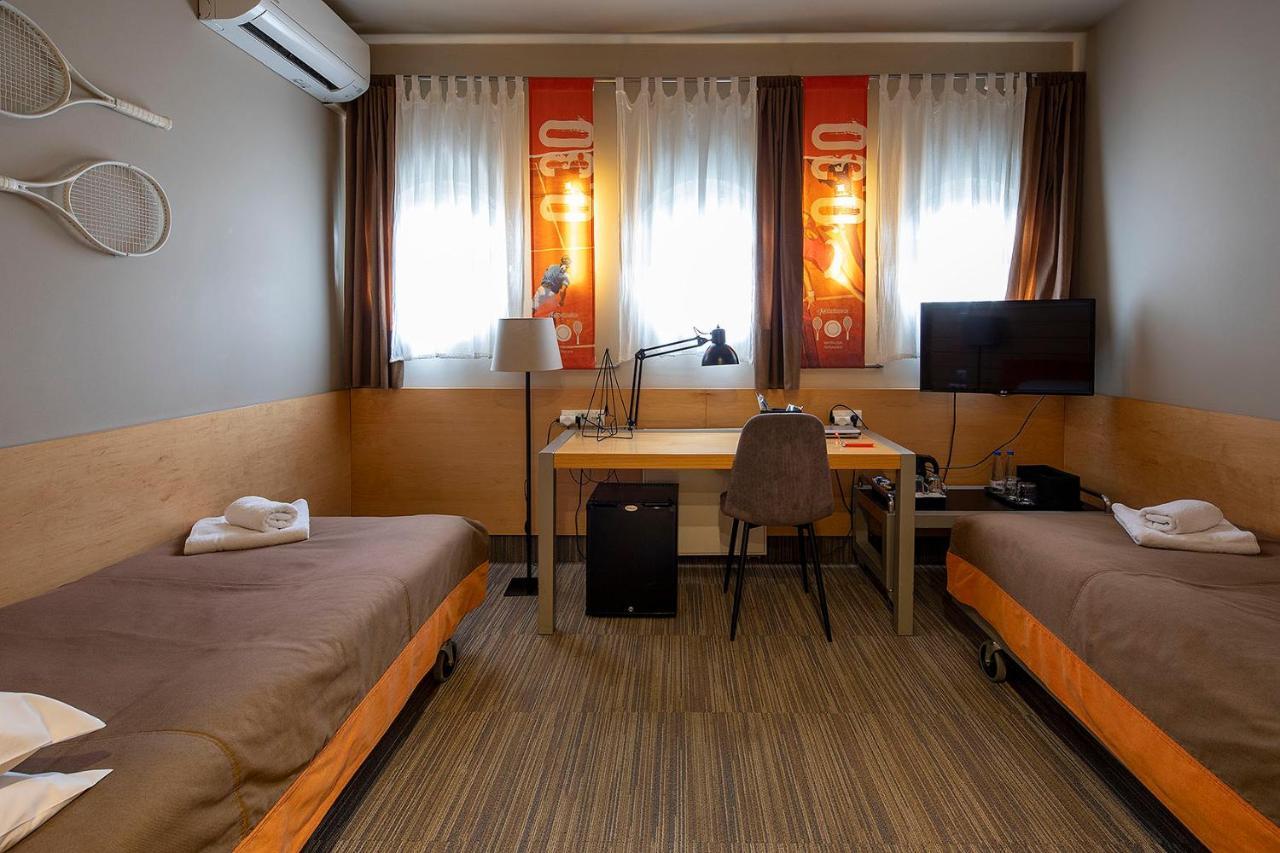 פוזנן Hotel Restauracja Tenis Kortowo מראה חיצוני תמונה