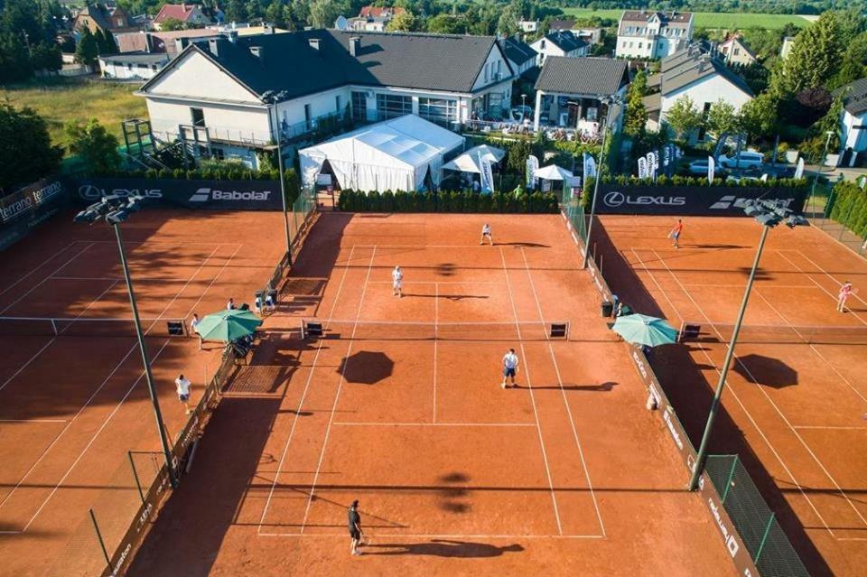 פוזנן Hotel Restauracja Tenis Kortowo מראה חיצוני תמונה