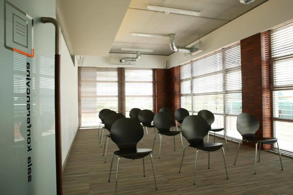 פוזנן Hotel Restauracja Tenis Kortowo מראה חיצוני תמונה